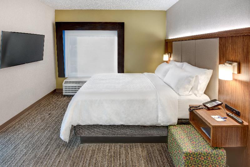 Holiday Inn Express and Suites West Long Branch Ea image