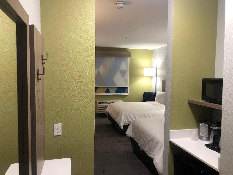 Holiday Inn Express and Suites Woodward Hwy 270 image