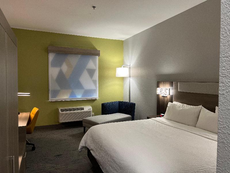 Holiday Inn Express and Suites Woodward Hwy 270 image