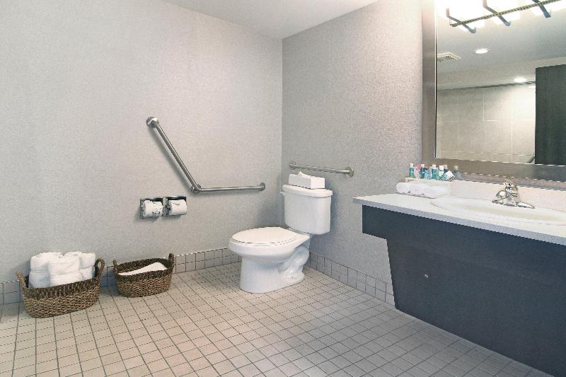 Holiday Inn Express and Suites Calgary image