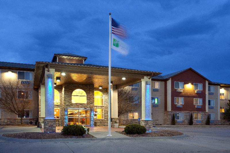 Holiday Inn Express and Suites Scottsbluff Gering