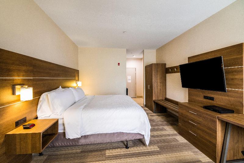 Holiday Inn Express and Suites Columbus image