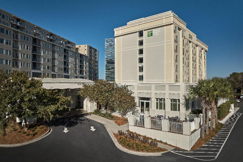 Holiday Inn Express Charleston Dwtn - Westedge image