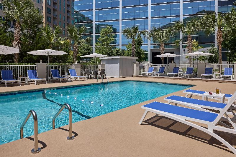 Holiday Inn Express Charleston Dwtn - Westedge image