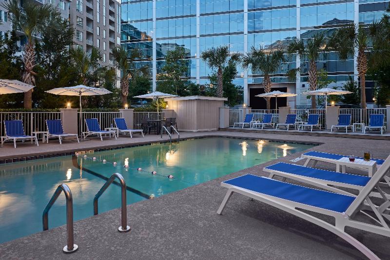Holiday Inn Express Charleston Dwtn - Westedge image