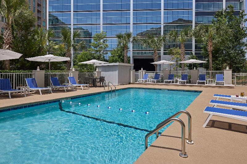 Holiday Inn Express Charleston Dwtn - Westedge image