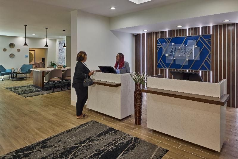 Holiday Inn Express Charleston Dwtn - Westedge image