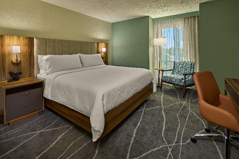 Holiday Inn Express Charleston Dwtn - Westedge image