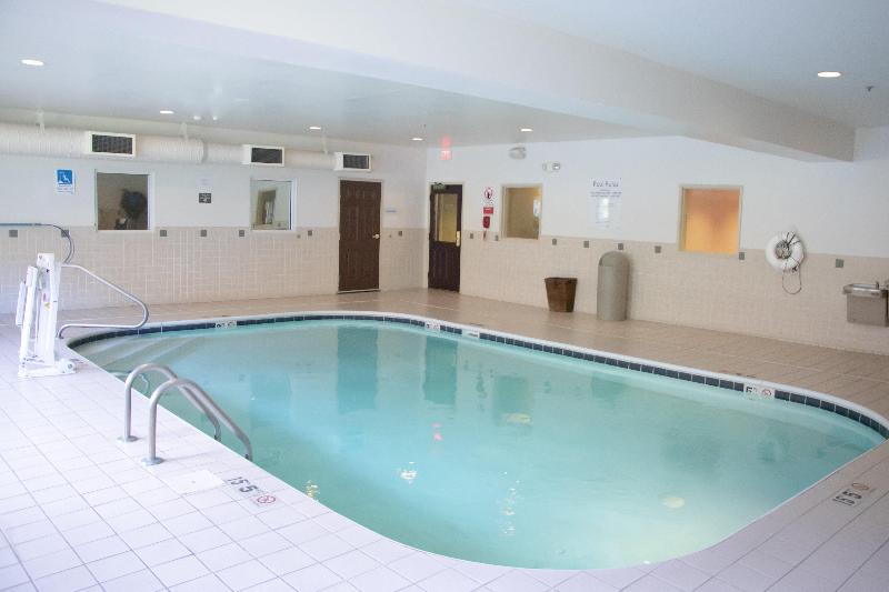 Holiday Inn Express and Suites Columbus East Reyno image