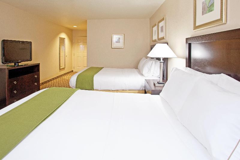 Holiday Inn Express and Suites Columbus East Reyno image