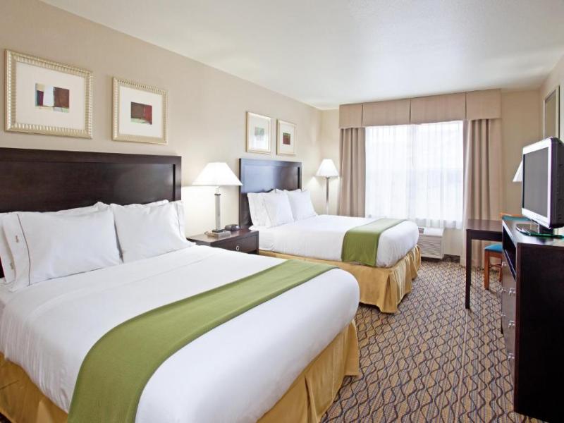 Holiday Inn Express and Suites Columbus East Reyno image