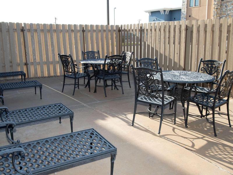 Country Inn & Suites by Radisson Garden City KS image