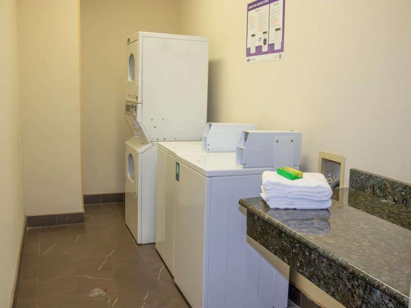 Country Inn & Suites by Radisson Garden City KS image