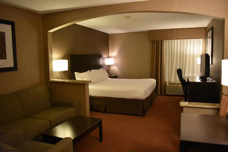 Country Inn & Suites by Radisson Garden City KS photo 22