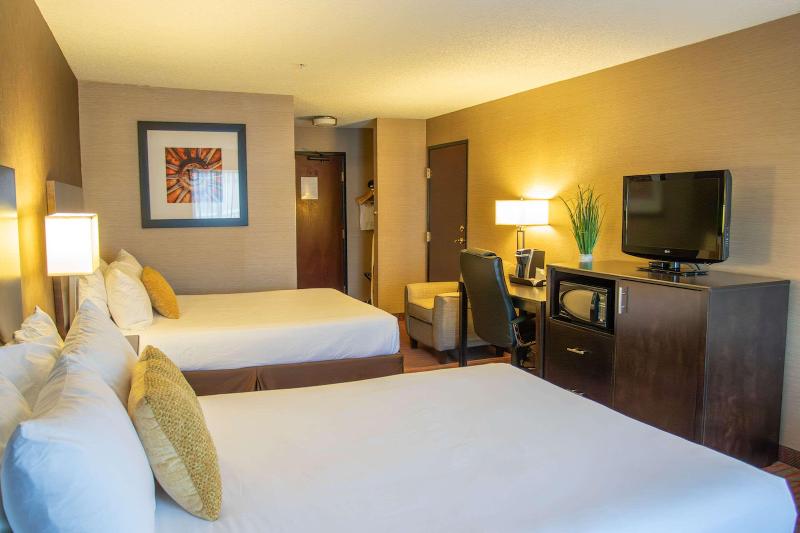 Country Inn & Suites by Radisson Garden City KS image