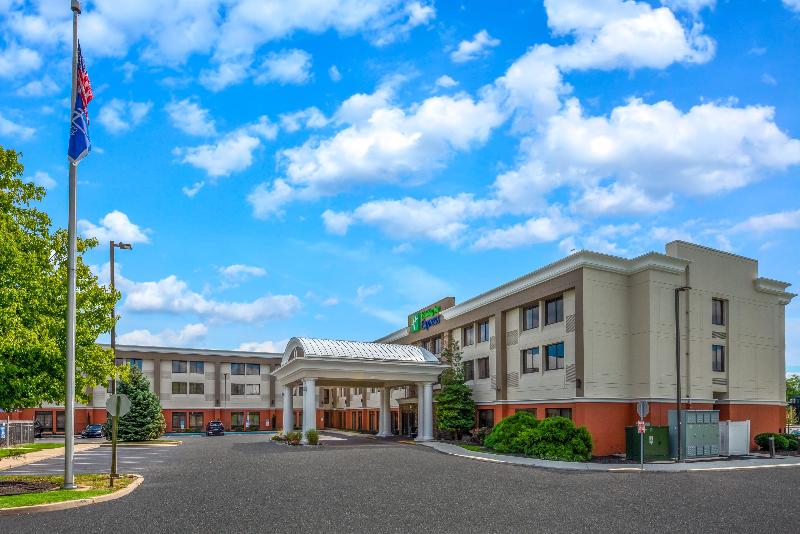 Holiday Inn Express Philadelphia NE Bensalem