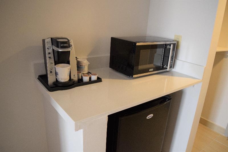 Holiday Inn Express Philadelphia NE Bensalem photo 16