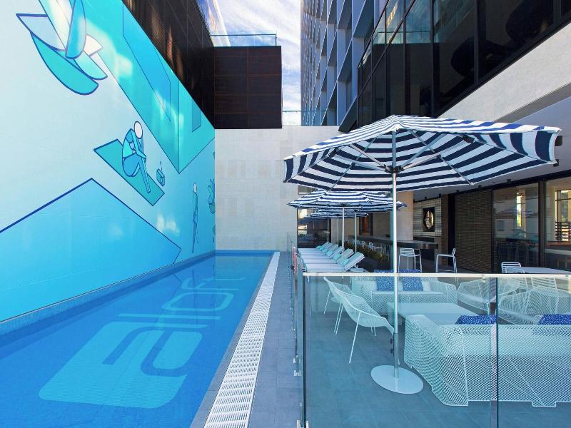 Aloft Perth image