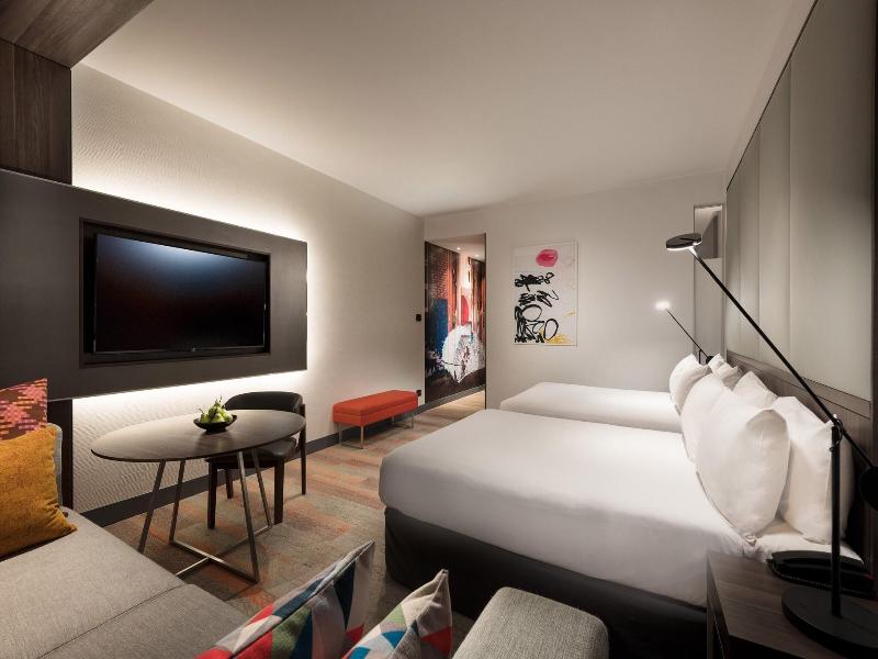 Aloft Perth image