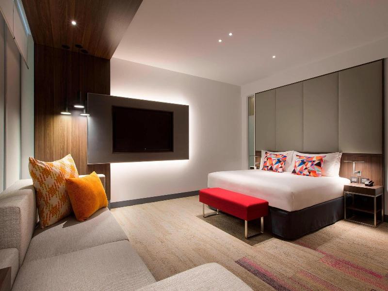 Aloft Perth image