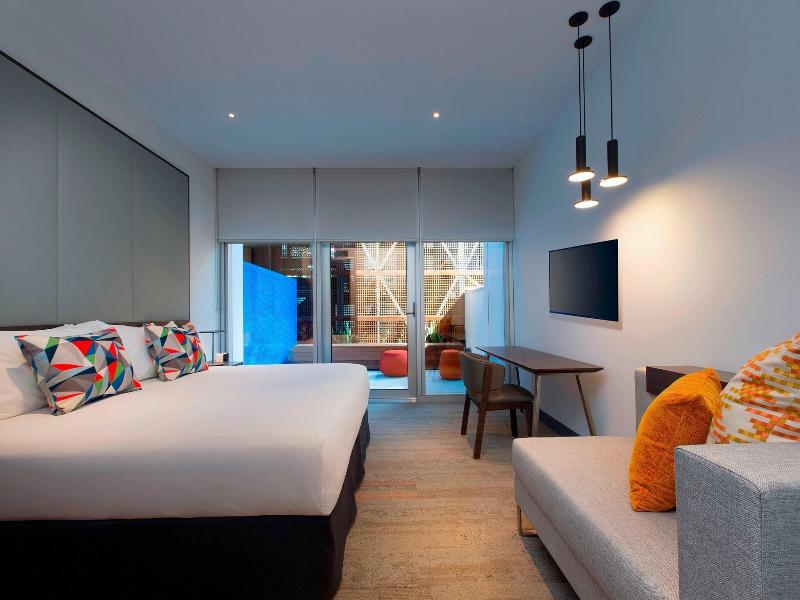 Aloft Perth image