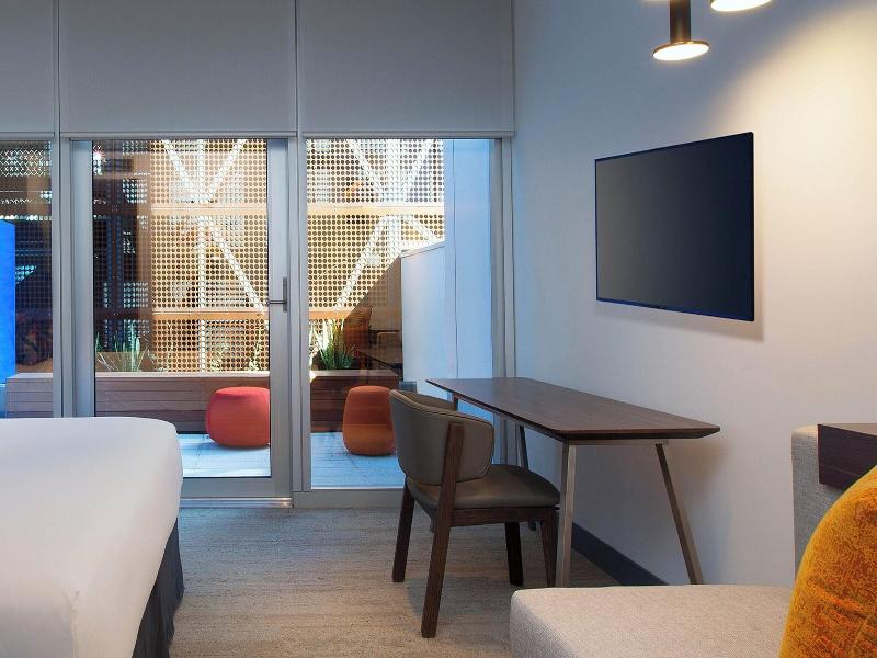 Aloft Perth image
