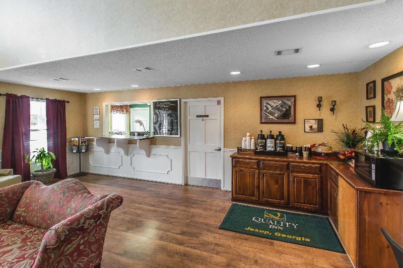Quality Inn Jesup image