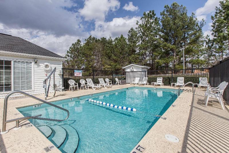 Quality Inn Jesup image