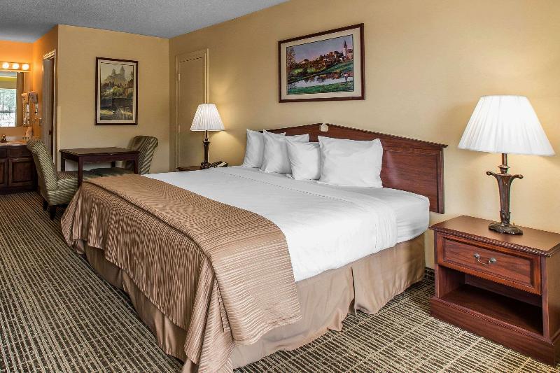 Quality Inn Jesup image