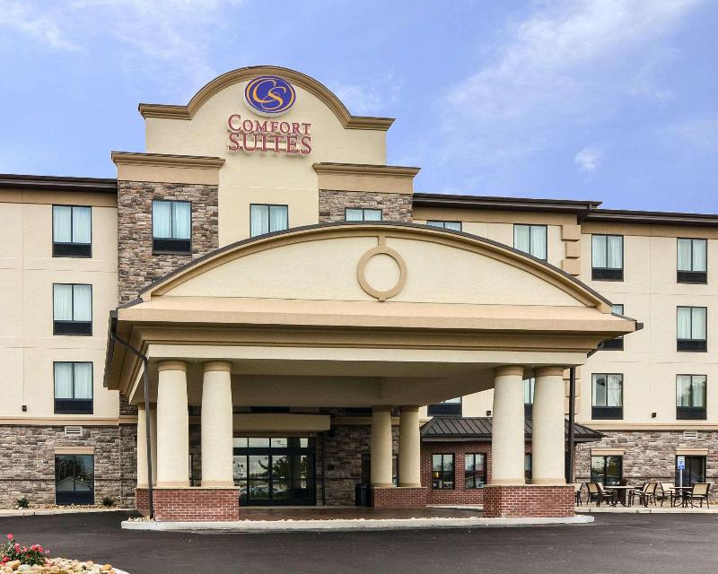 Comfort Suites Uniontown image