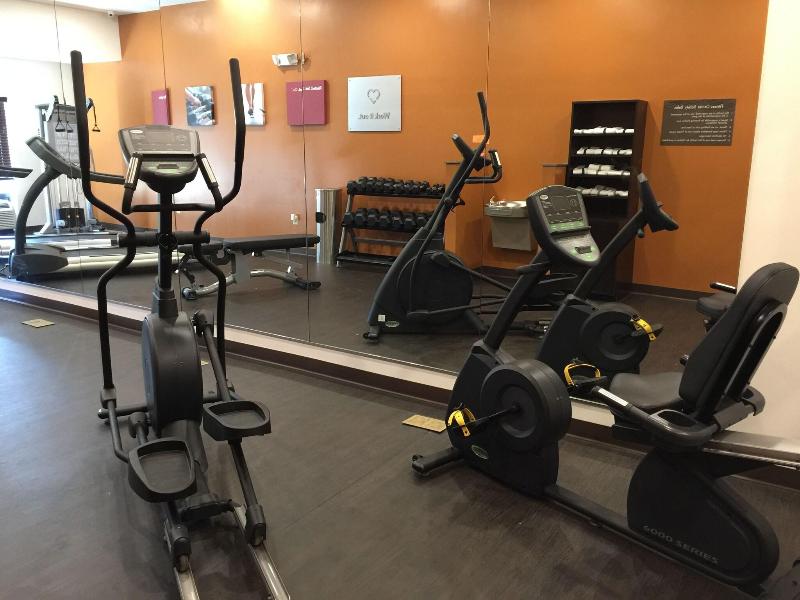 Comfort Suites Uniontown image