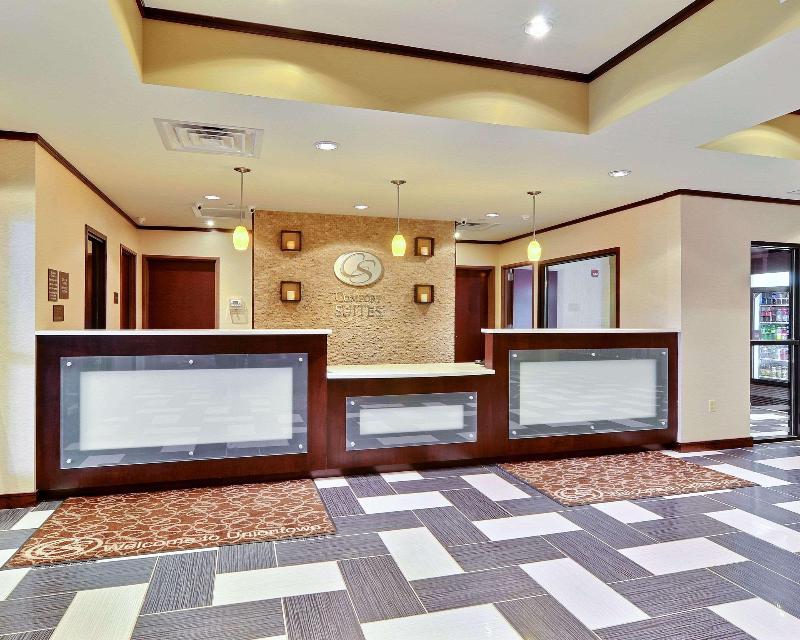 Comfort Suites Uniontown image
