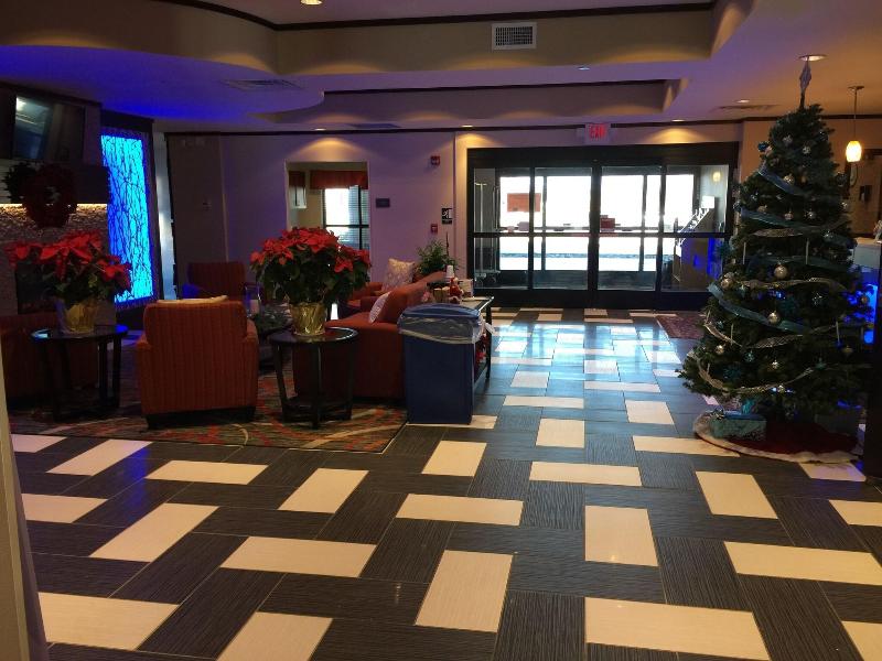Comfort Suites Uniontown image