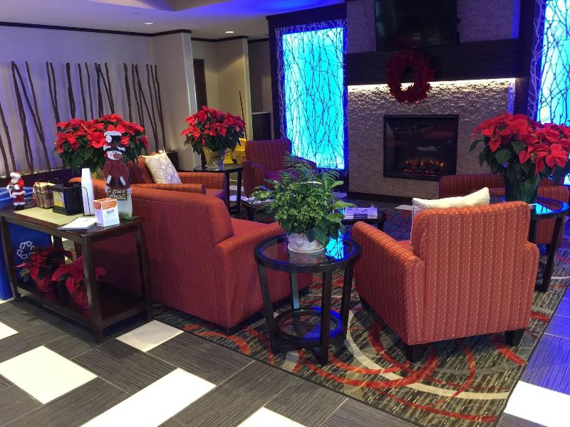 Comfort Suites Uniontown image
