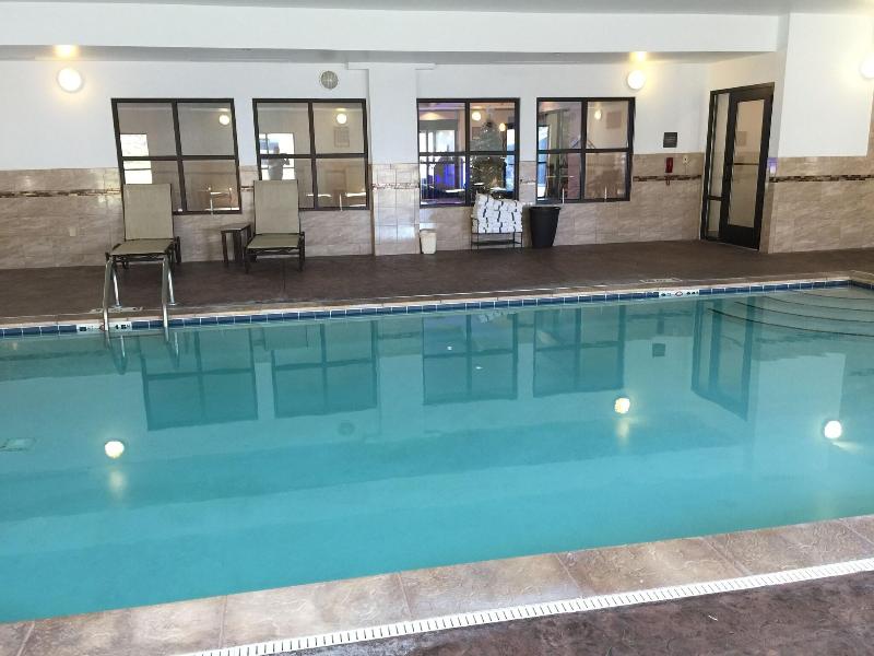 Comfort Suites Uniontown image