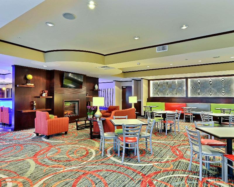 Comfort Suites Uniontown image