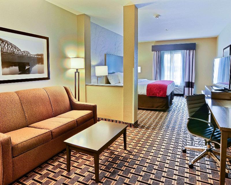 Comfort Suites Uniontown image
