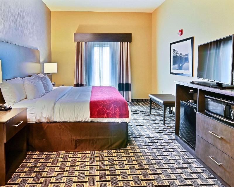 Comfort Suites Uniontown image