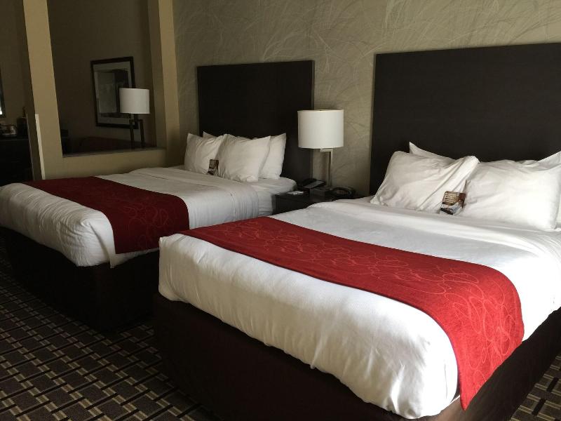 Comfort Suites Uniontown image