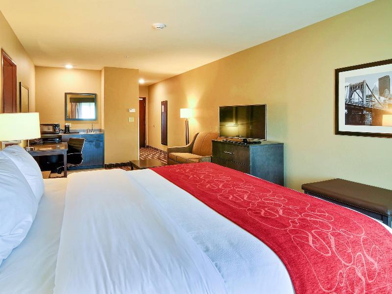 Comfort Suites Uniontown image
