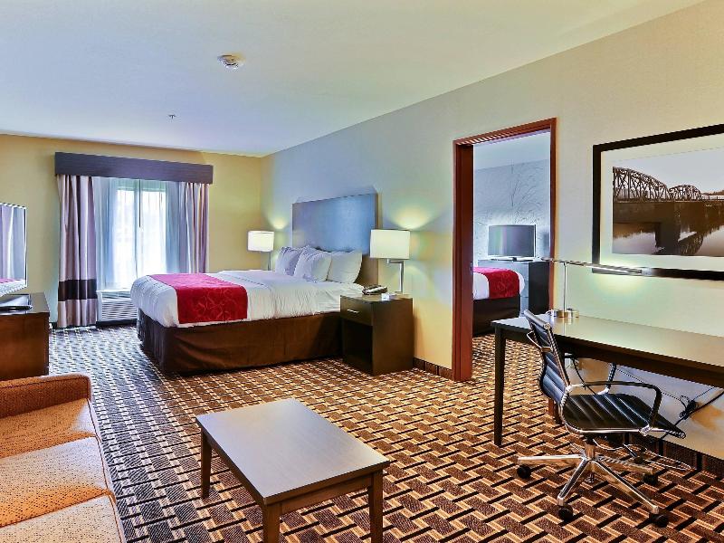 Comfort Suites Uniontown image