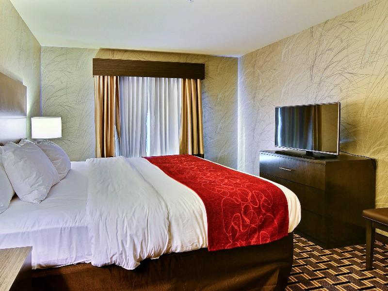 Comfort Suites Uniontown image