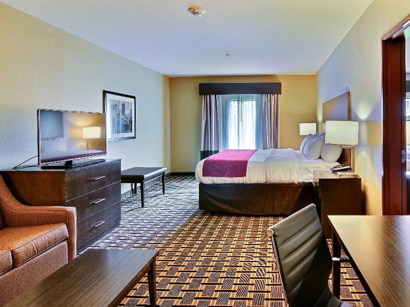 Comfort Suites Uniontown image