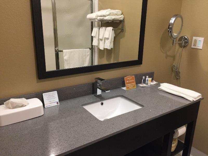 Comfort Suites Uniontown image