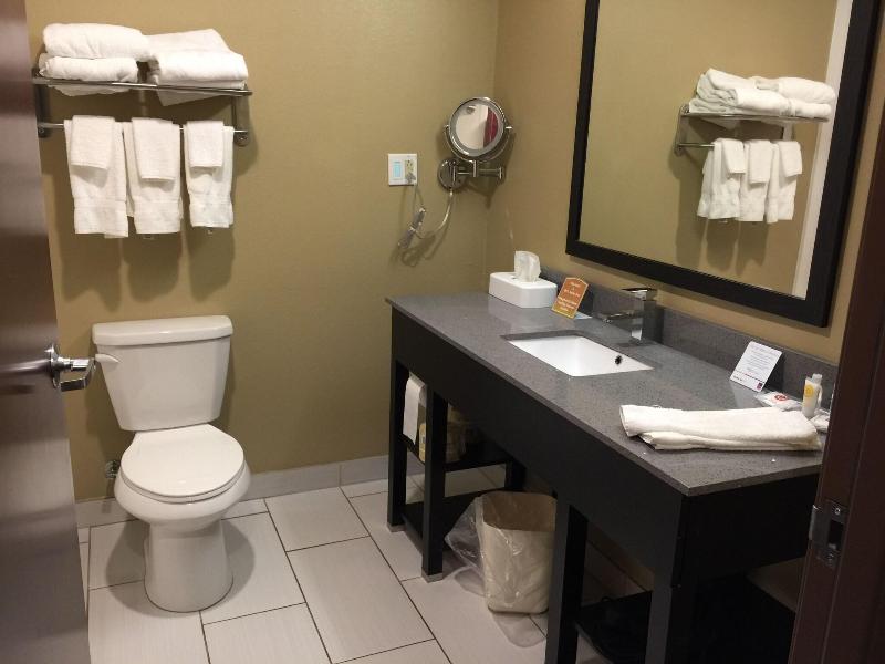 Comfort Suites Uniontown image
