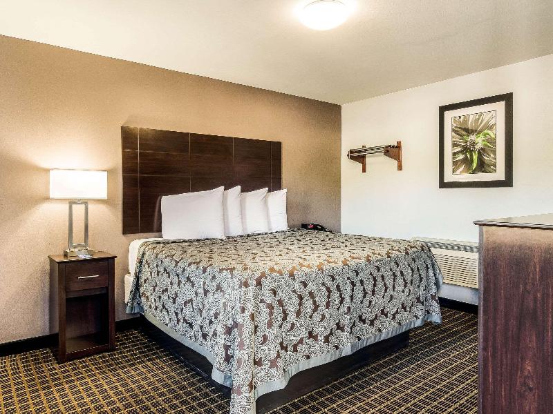 Rodeway Inn Middleboro-Plymouth image