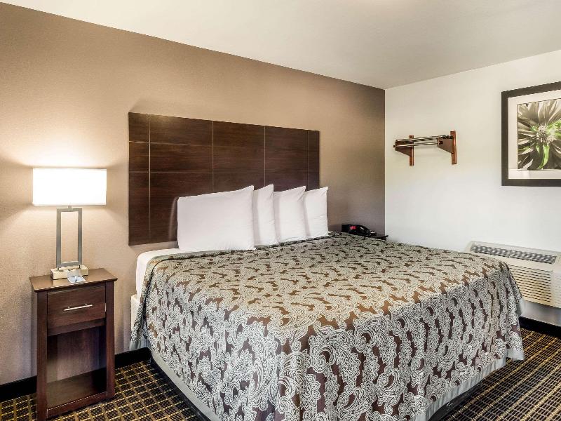 Rodeway Inn Middleboro-Plymouth image