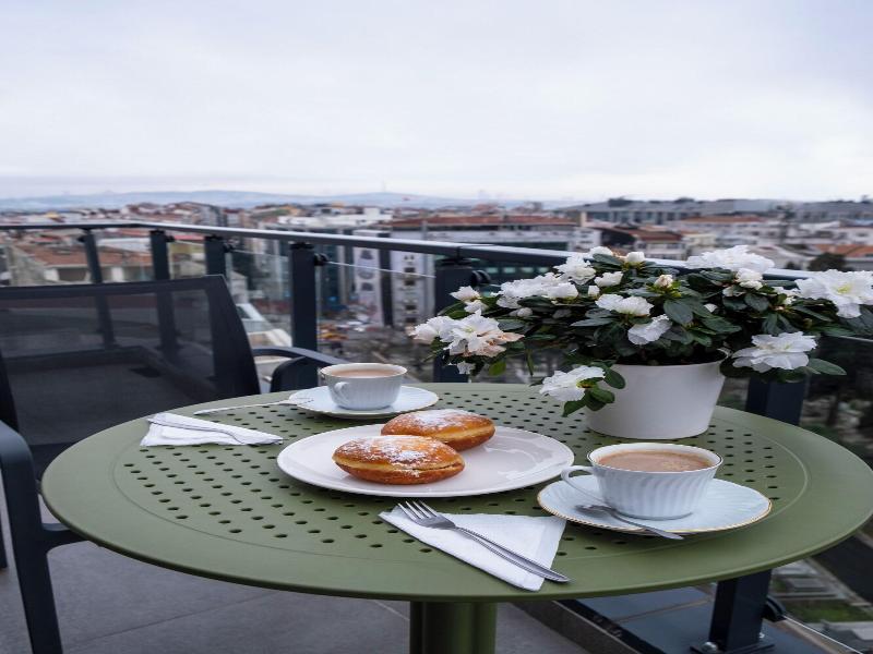 Numi Hotel image