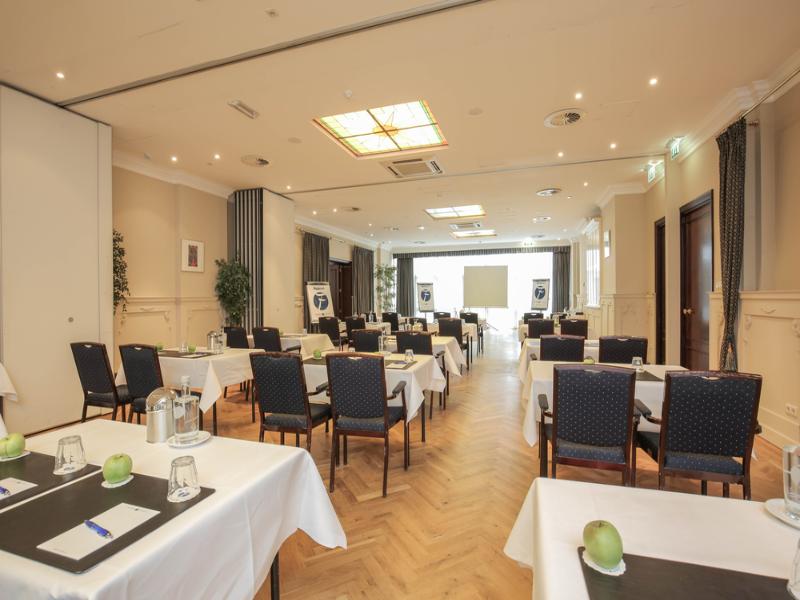 Fletcher Hotel-Restaurant De Dikke Van Dale image
