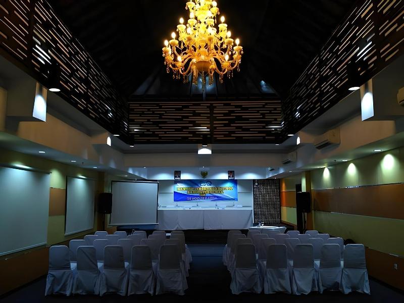 Grand Puri Saron Boutique Yogyakarta — photo 30